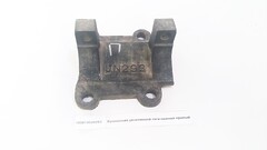 Кронштейн крепления штанги реактивной нижней правый U-обр (к мосту) (165х125) мм) howo,sh,foton,camс