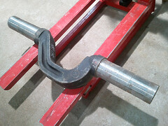 Ось балансира в сборе Howo AZ9232520004