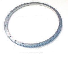 Венец маховика 136 зубъев