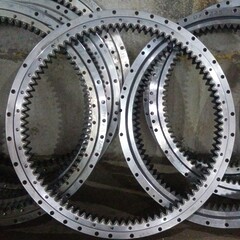 Поворотный круг Volvo EC140