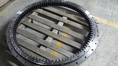 Опорно-поворотное устройство ОПУ-1327.001.00 (JRB0017). Для экскаватора JCB JS220