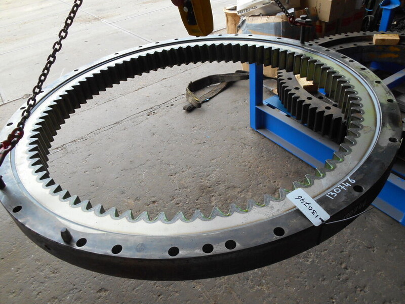 Круг поворотный Doosan DX225